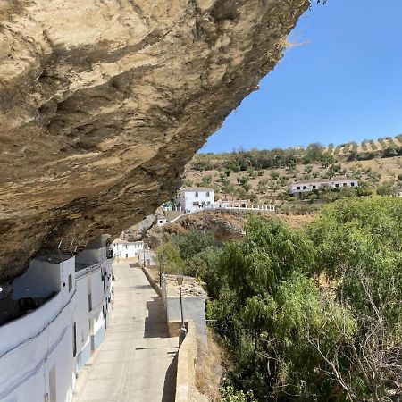 Casa Entre Rocas Setenil Setenil De Las Bodegas Exteriör bild